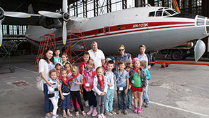 Авіаційний комплекс відвідали дітлахи літнього табору "Дошколярик"